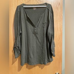 Northcrest 2X Long Sleeve T w/gathered design around V neck collar
